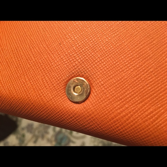 Tory Burch leather glasses case - Picture 4 of 7